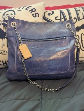 Authentic Coach Blue Chain Poppy Shoulder Bag 🛍️ CUTE
